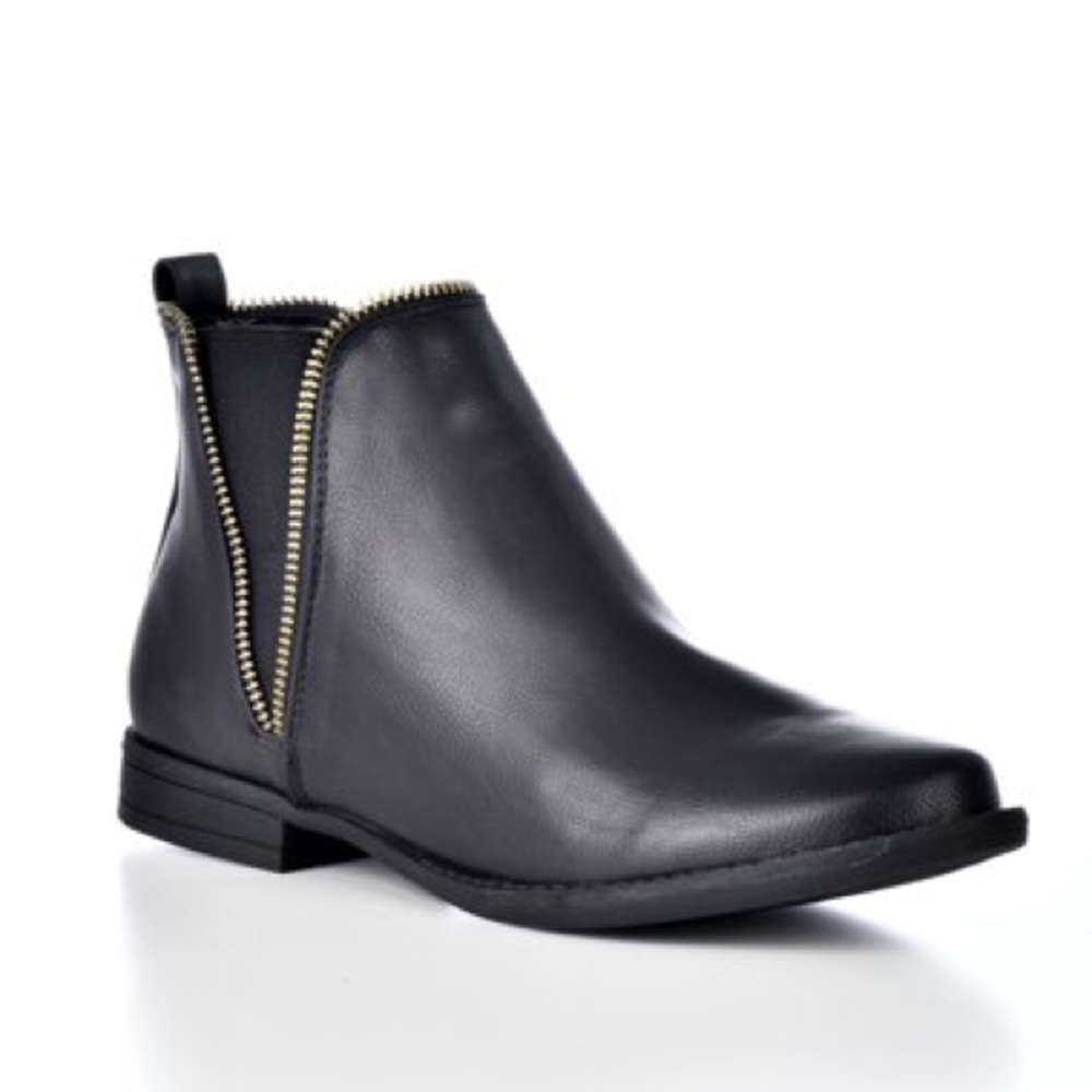 Bamboo Black Flat Booties with Zipper Design